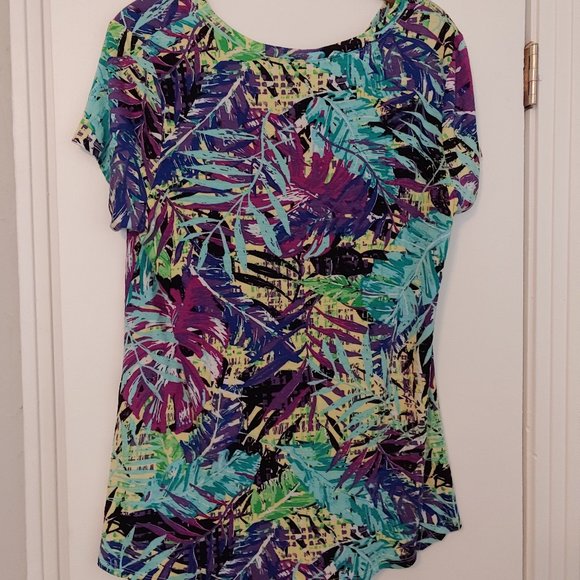 Palm Harbour, LG, multi-color palm leaf print. - Picture 2 of 4